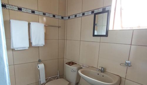 Standard Queen Room
