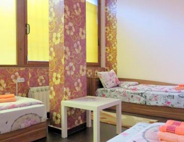 Basic Triple Room with Shared Bathroom