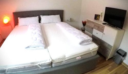 Double Room with Shared Bathroom