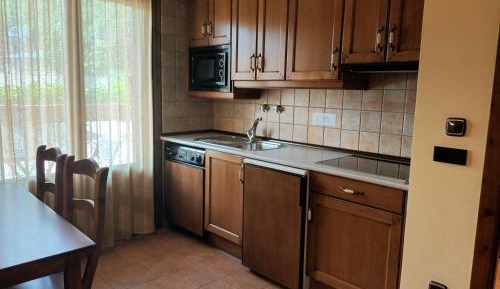 One-Bedroom Apartment with Balcony