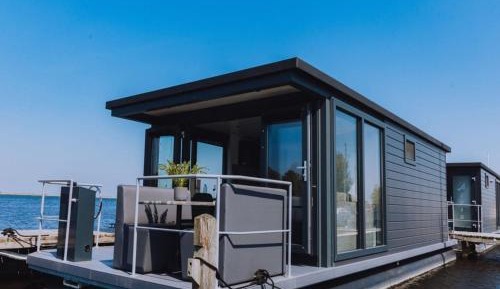 Two-Bedroom House Boat