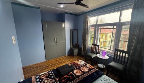 Deluxe Double Room (2 Adults + 1 Child)