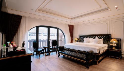 Queen Room