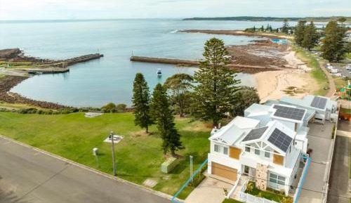 Four-Bedroom Deluxe Home - Oceanfront