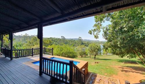 Three-Bedroom Holiday Home 