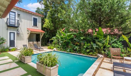 Five-Bedroom Holiday Home