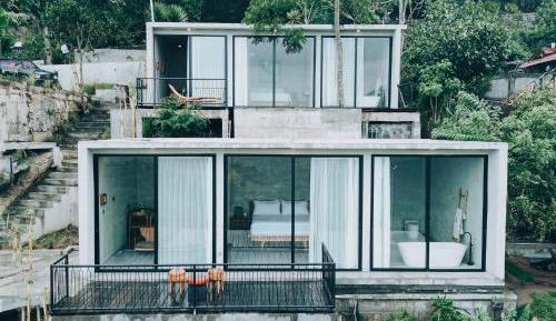 Suite with Mountain View