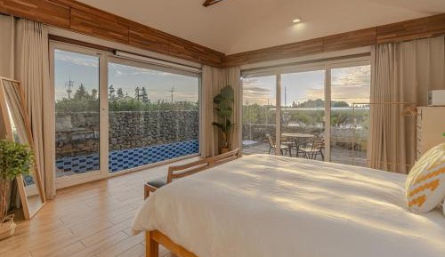 Double Room 2