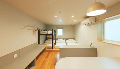 Deluxe Family Suite