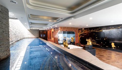 Suite with Private Pool