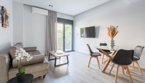 Family Two-Bedroom Apartment with View