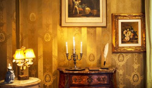 Belle Époque Double Room with Canopy Bed