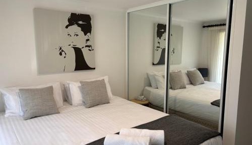 Deluxe Apartment 22