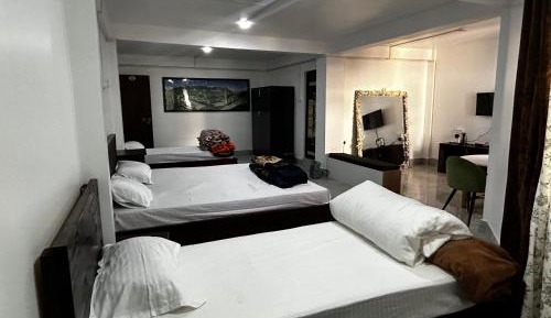 Classic Quadruple Room