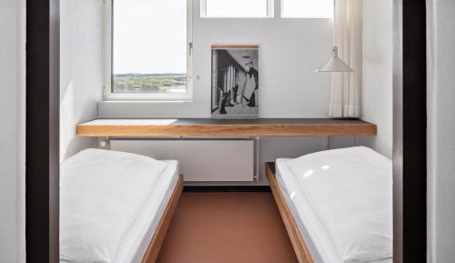 Room #925204803