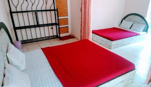 Deluxe Family Room