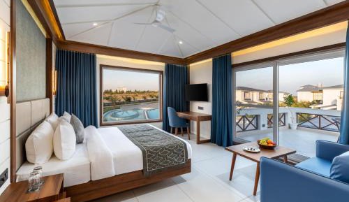 Premium Grand King Bed