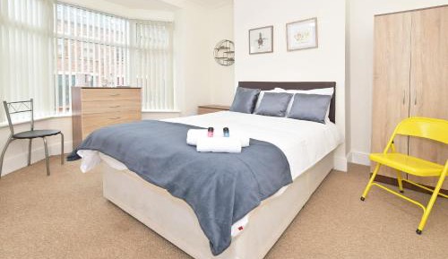 Double Room with Shared Bathroom