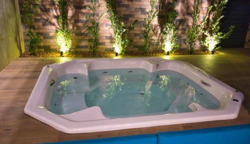 Studio with Spa Bath