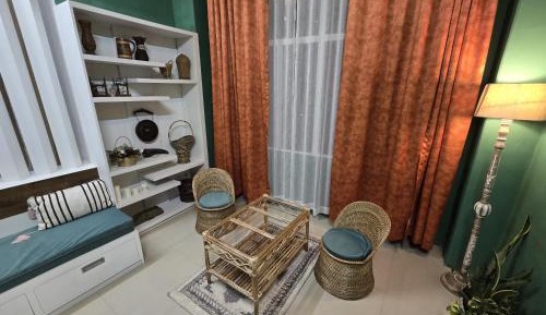 One-Bedroom Apartment with Balcony and Mountain View  