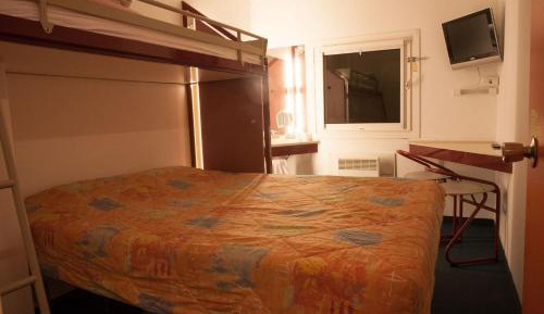 Triple Room with Shared Bathroom