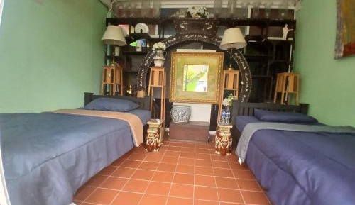 Twin Room with Shared Toilet