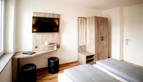 Three-Bedroom Apartment with Kitchenette