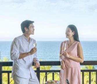 Premier King Suite with Ocean View