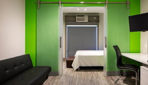 One-Bedroom Suite