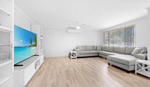 Four-Bedroom Holiday Home