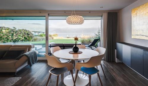Two-Bedroom Apartment with Lake View