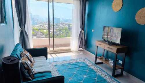 Three-Bedroom Apartment with Mountain View