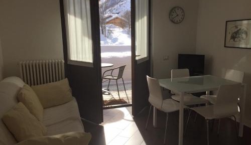 Two-Bedroom Apartment with Garden View