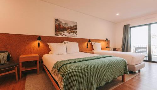 Family Room with Garden View