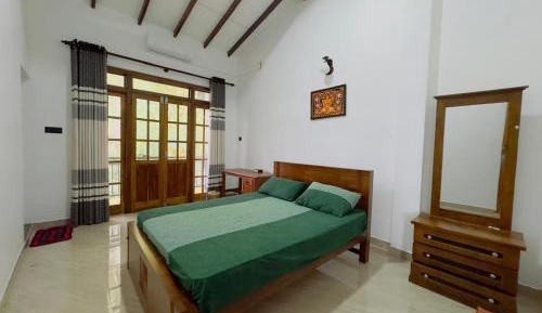 Villa with Garden View