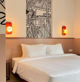 Deluxe Double or Twin Room