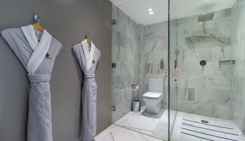 Queen Suite