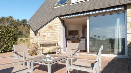 Three-Bedroom Holiday Home 