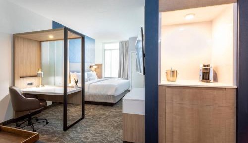 Suite, 1 King, Trundle bed