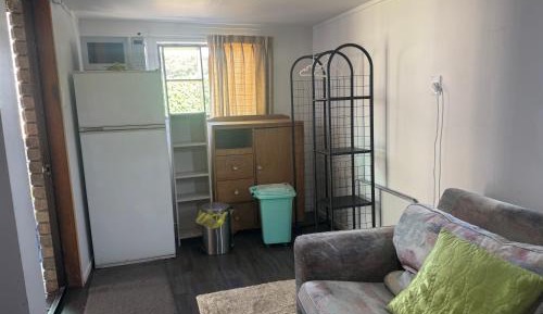 Basic Triple Room with Shared Bathroom
