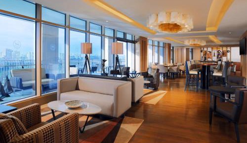 Club Twin Room, Club lounge access, Guest room, 2 Twin /Single Bed(s) River view