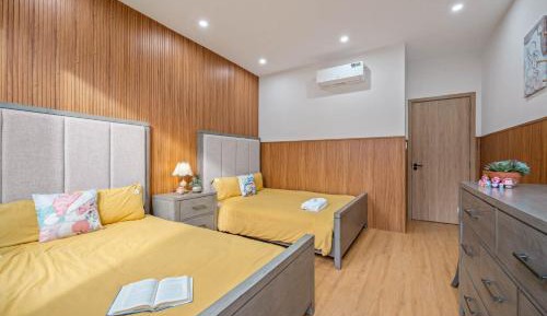 Three-Bedroom Holiday Home 