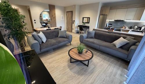 Three-Bedroom Deluxe Apartment