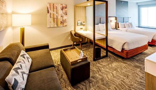 Executive Suite with Two Queen and Sofa Bed