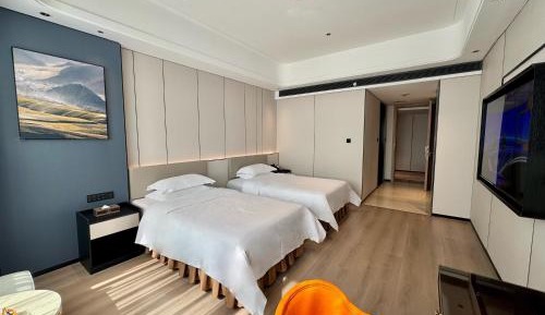 Twin Room with Shower