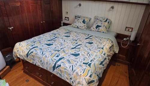Deluxe Double Room with Shower
