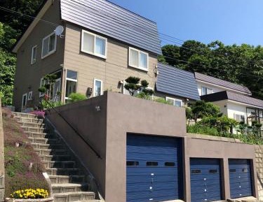 Villa with Garden View