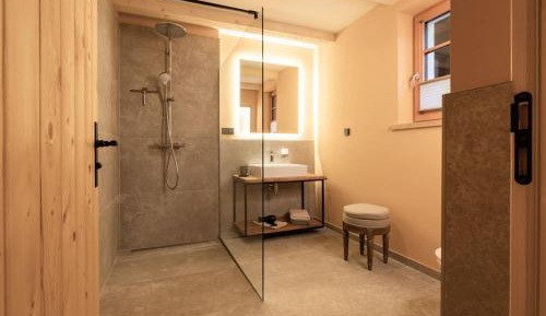 One-Bedroom Apartment with Terrace