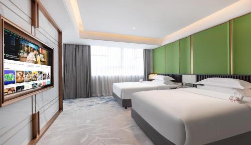 Business City View Twin Room