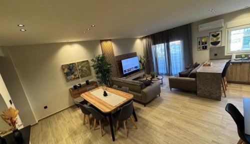 Three-Bedroom Deluxe Apartment